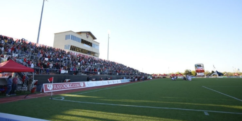 Un equipo se qued&oacute; sin la mitad del c&eacute;sped de su campo de juego