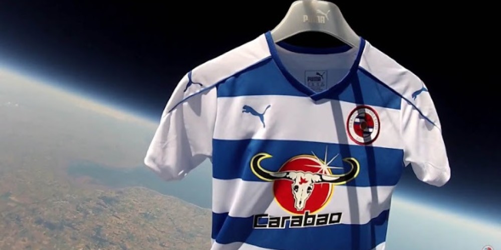 Un equipo inglés presentó sus camisetas desde la estratósfera