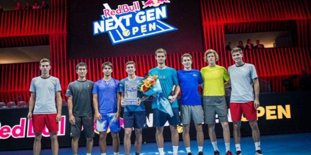 La apuesta de una bebida energ&eacute;tica en un torneo de tenis juvenil