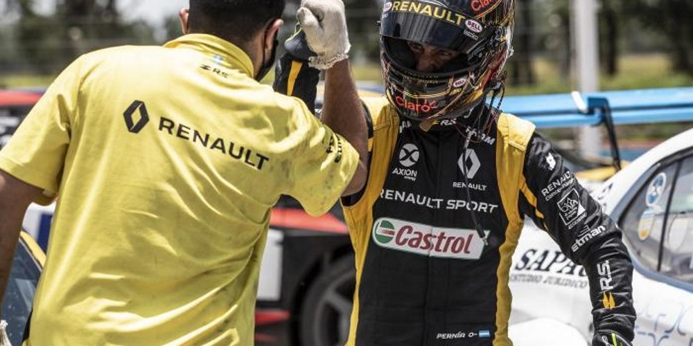 Renault comenz&oacute; el a&ntilde;o a lo campe&oacute;n: Pern&iacute;a se impuso en la gran final en el Super TC2000