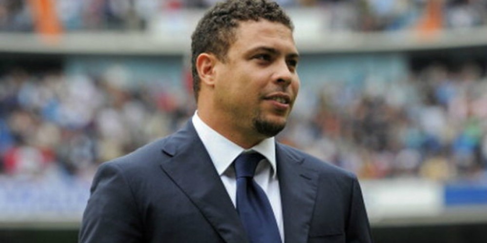 Ronaldo quiere comprar Playboy Brasil