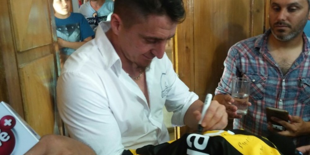 El &ldquo;Cebolla&rdquo; Rodr&iacute;guez y una ins&oacute;lita promesa cumplida que dio lugar a otra si Uruguay sale campe&oacute;n