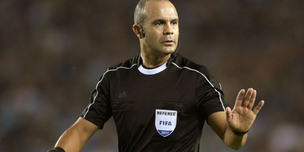 La historia del &aacute;rbitro uruguayo que maneja un colectivo