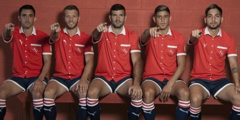 Puma lanz&oacute; una camiseta "edici&oacute;n especial" para recordar a los campeones de Independiente de 1948