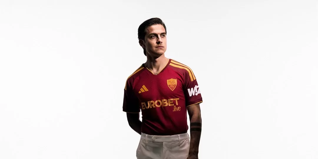 La Roma present&oacute; junto a adidas la camiseta titular para la temporada