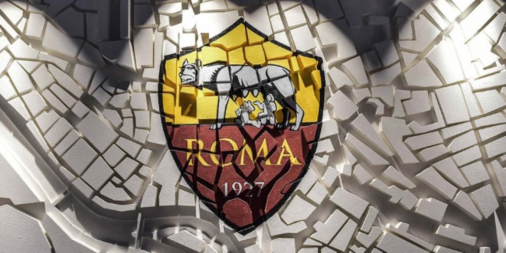 La Roma modificar&aacute; sus colores para volver a los originales
