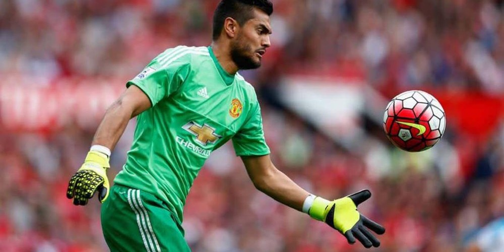 Cada vez m&aacute;s relegado en Manchester United, &iquest;cu&aacute;nto tendr&iacute;a que pagar el equipo que quiera a Sergio Romero?