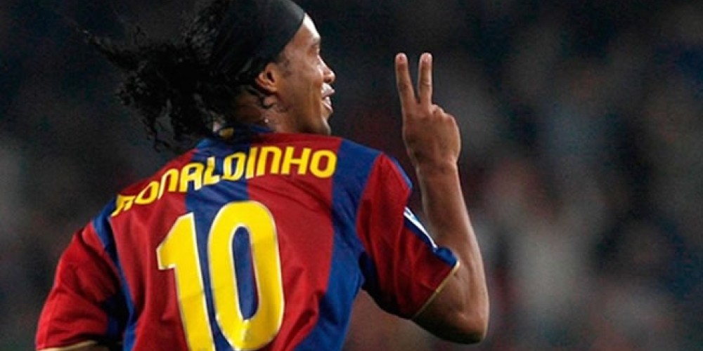A casi una década Ronaldinho reveló el motivo de su salida del FC Barcelona