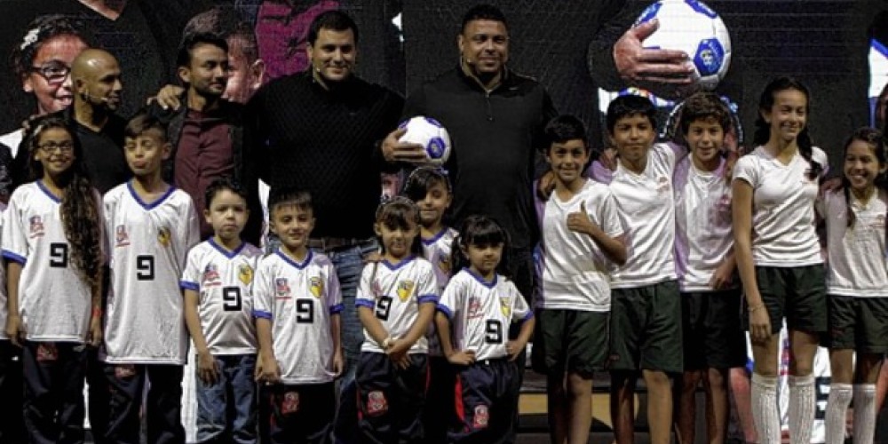 De la mano de Ronaldo, el ADN Fenomenal llega a Bogotá