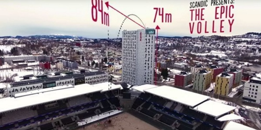 Los jugadores del Rosenborg metieron un gol imposible para una publicidad