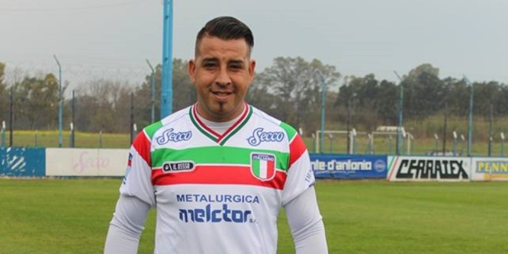 El jugador de fútbol que busca equipo a través de Facebook