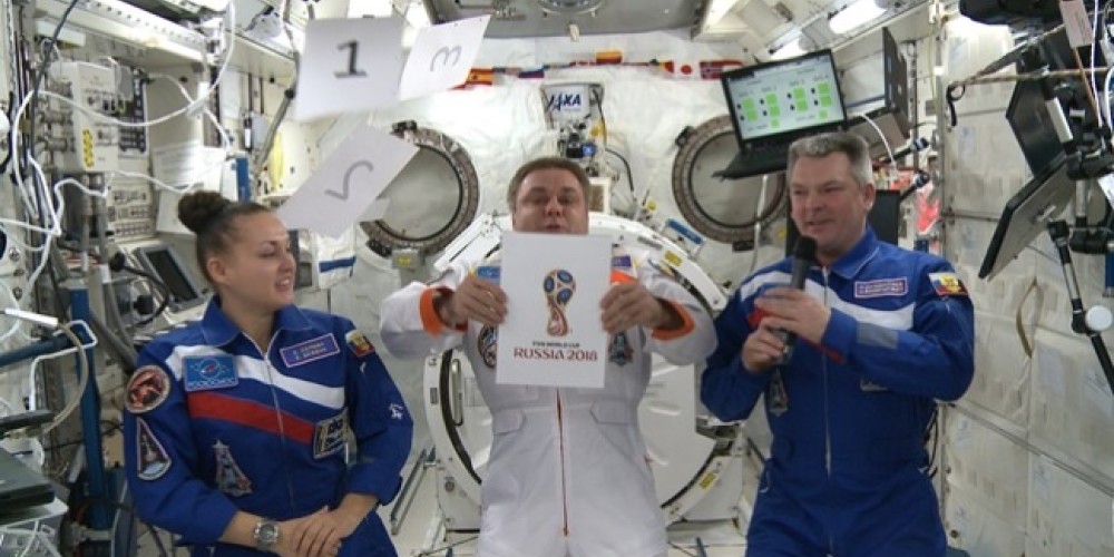 El emblema oficial de Rusia 2018 se present&oacute; desde el espacio