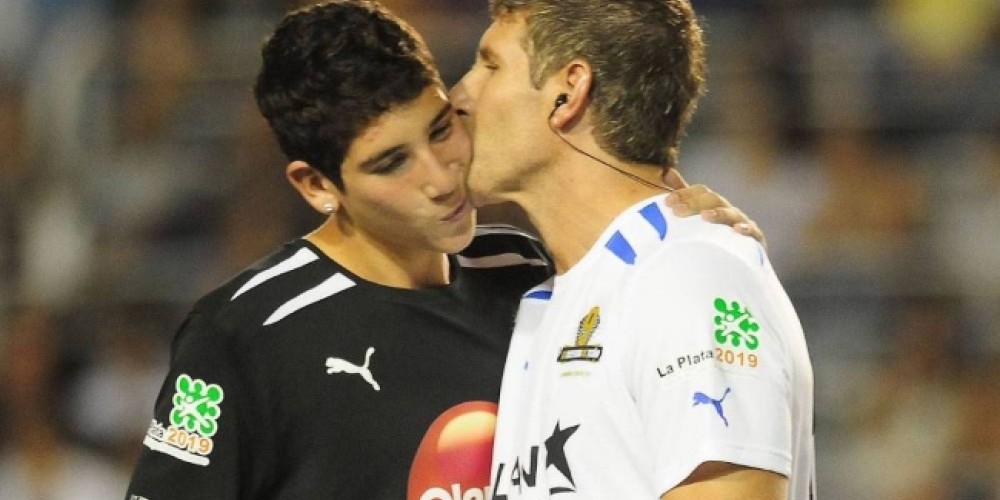 El hijo de Palermo y su primer contrato profesional en Primera 