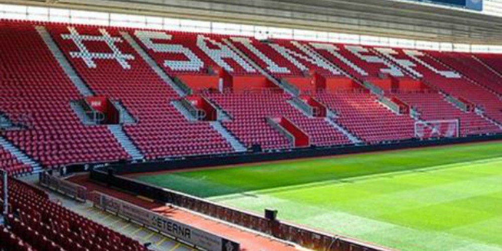 El Southampton lleva un hashtag a su tribuna
