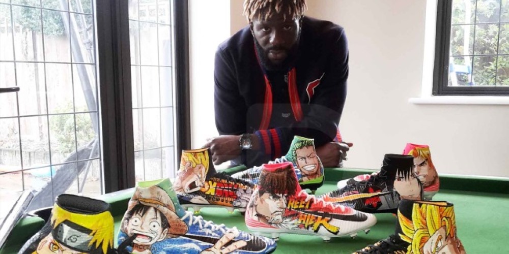 Bakary Sako y una imperdible colecci&oacute;n de botines pintados a mano con dibujitos