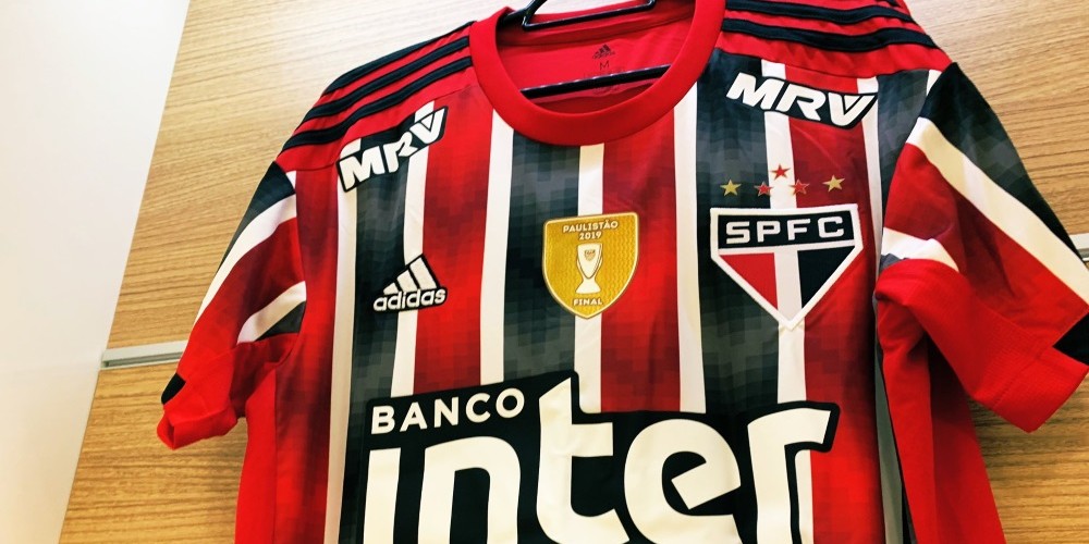 Nueva camiseta alternativa del Sao Paulo &iquest;una copia a la de Argentina?