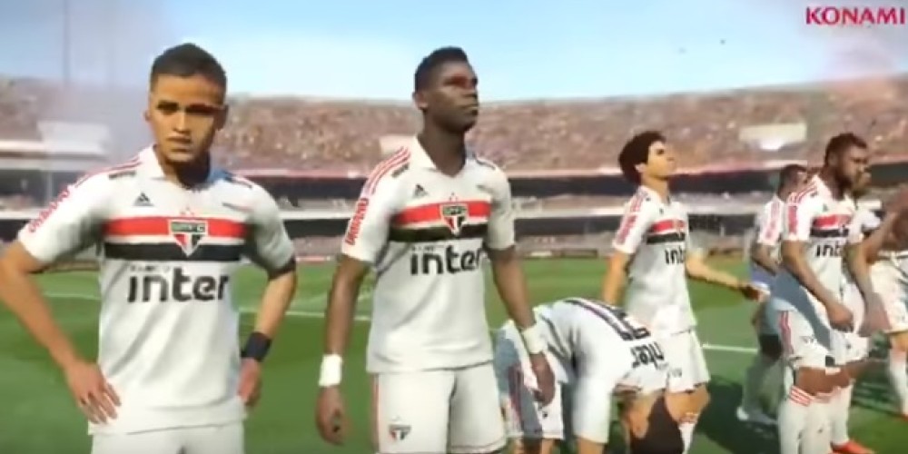San Pablo presentó su alianza con el PES 2019 a partir de una divertida acción con su entrenador
