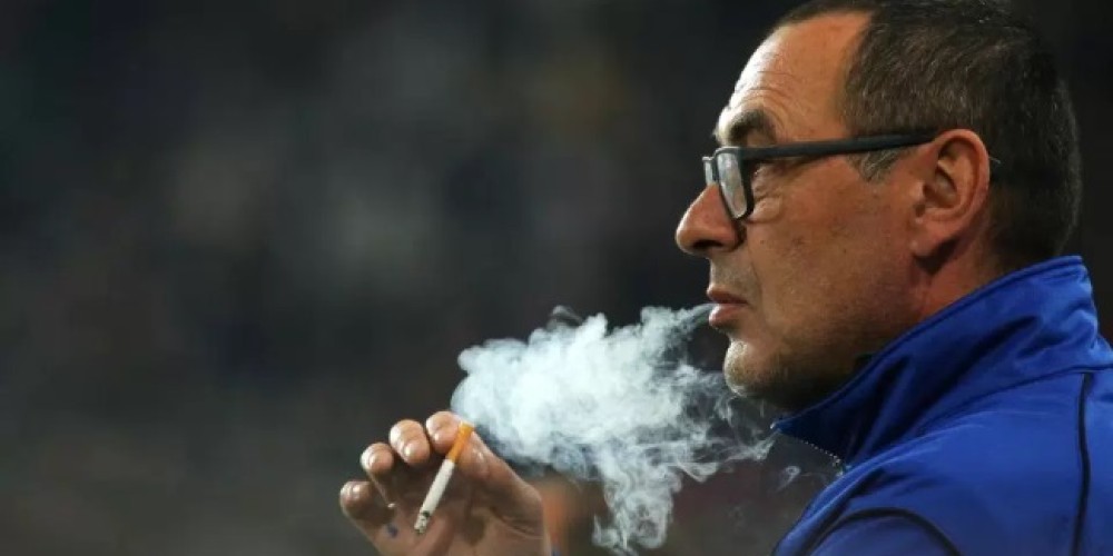 El brillante método que empleará el entrenador del Nápoli para poder fumar en el partido