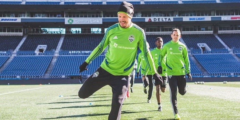 La importancia de tener un sponsor en la camiseta de partido y otro en la de entrenamiento