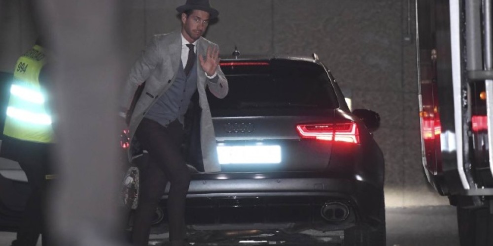 Sergio Ramos vuelve a sorprender con un nuevo look extravagante