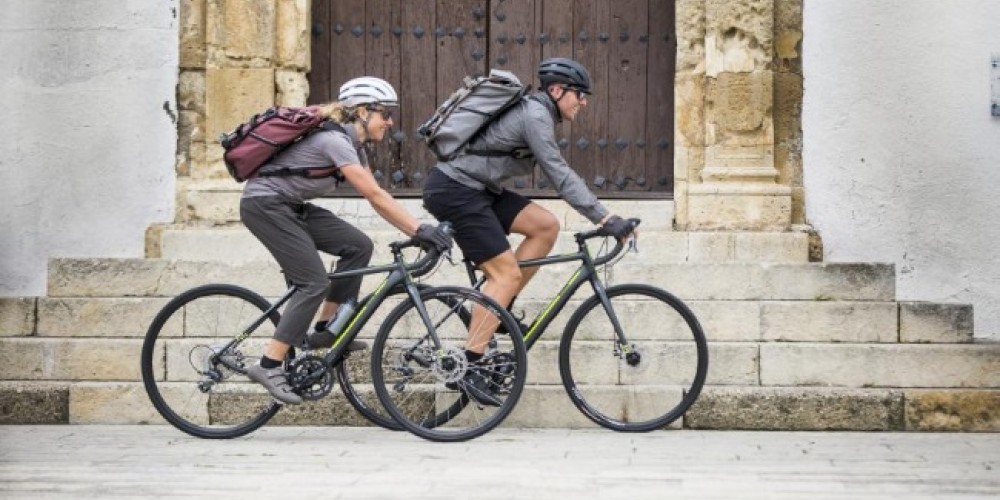 Shimano lanzó su nueva línea de indumentaria y calzado para los ciclistas urbanos