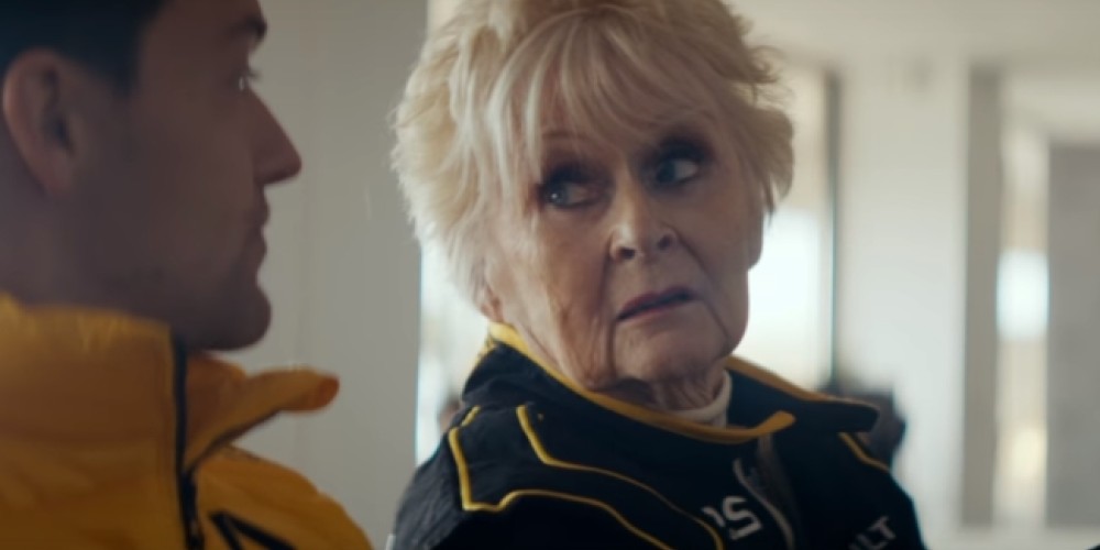 El imperdible video de Renault junto con una ex piloto de 79 años