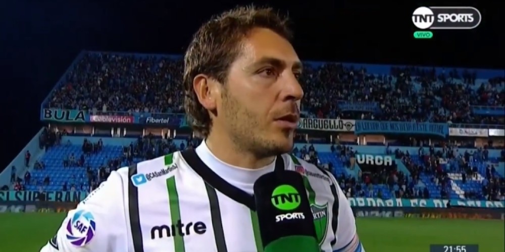 El equipo de la Superliga que promociona sus redes sociales en sus camisetas