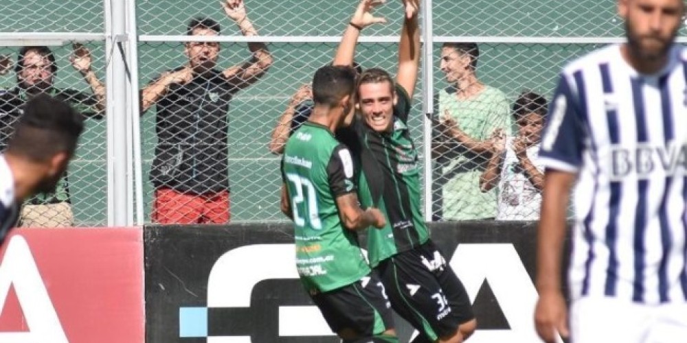 Claudio Spinelli, el nuevo delantero de San Mart&iacute;n que tambi&eacute;n se gana la vida como modelo