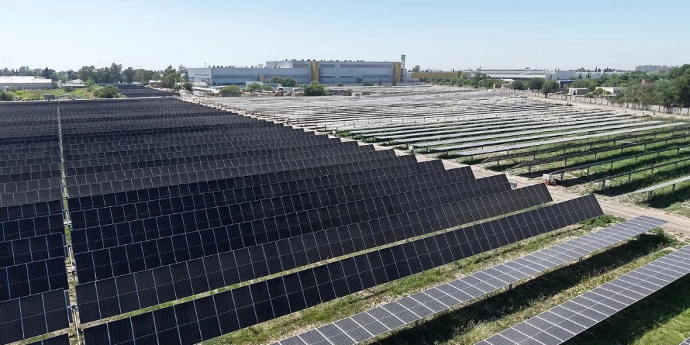 Stellantis Argentina y 360Energy ponen en marcha el parque solar del Polo Industrial C&oacute;rdoba