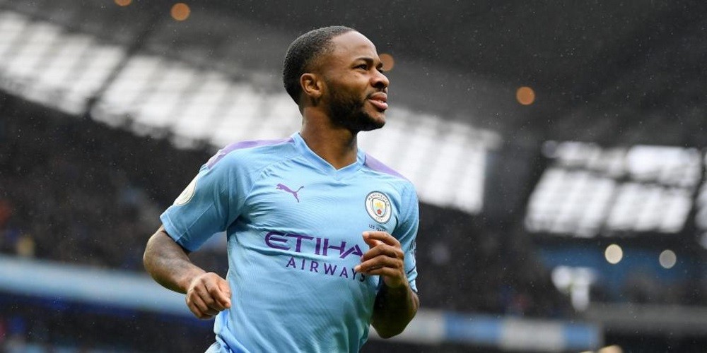 Raheem Sterling podr&iacute;a recibir una oferta multimillonaria para cambiar su marca de botines
