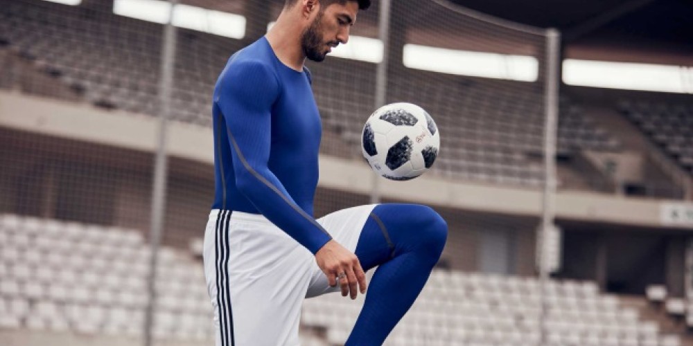 Luis Suárez presentó la nueva línea de indumentaria adidas a través de una curiosa campaña
