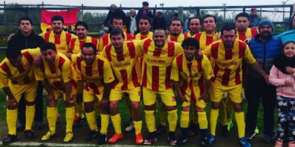 Chupete Suazo regres&oacute; al f&uacute;tbol en un equipo amateur chileno