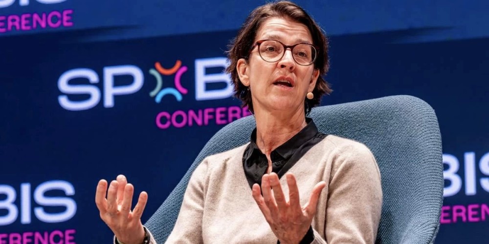 &iquest;Qui&eacute;n es Tatjana Haenni? La mujer que dirigir&aacute; por primera vez a un club de Bundesliga