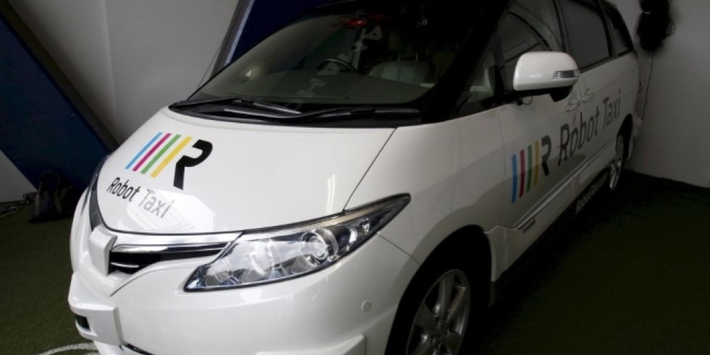 Prueban taxis robot sin conductor para Tokio 2020