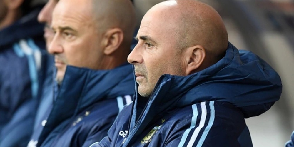 La FIFA aprueba el uso de tecnología para entrenadores y médicos dentro del campo de juego