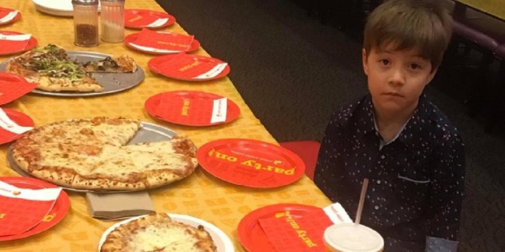 Sus compañeros no fueron a su cumpleaños y un equipo de la NBA le dio la mejor sorpresa de su vida