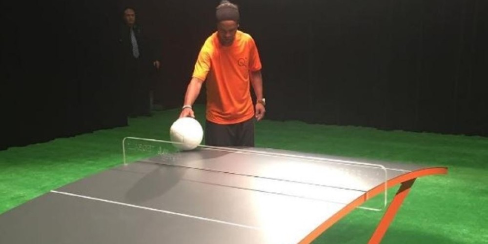 Ronaldinho presentó el “teqball”, el deporte que sueña ser olímpico