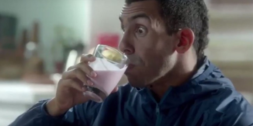 "Si no desayunás bien, te desayunan", la nueva publicidad de Tévez