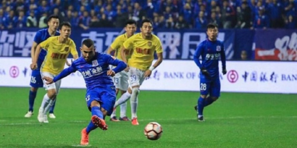 El equipo sudamericano que se sum&oacute; al inter&eacute;s por Carlos T&eacute;vez de cara al 2018