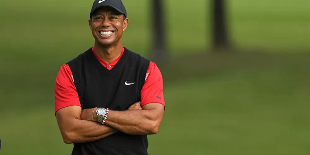 Tiger Woods es ahora el tercer deportista billonario de la historia