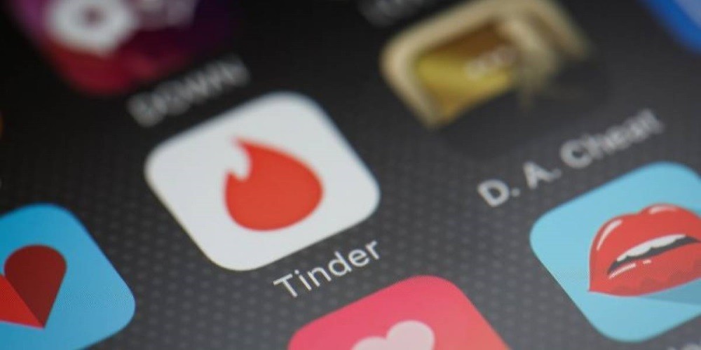 El jugador que fue escrachado por usar Tinder en plena concentraci&oacute;n