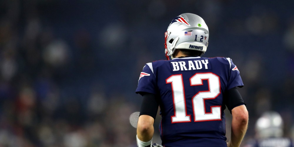 Tom Brady dej&oacute; los Patriots y firm&oacute; un contrato millonario con su nuevo club