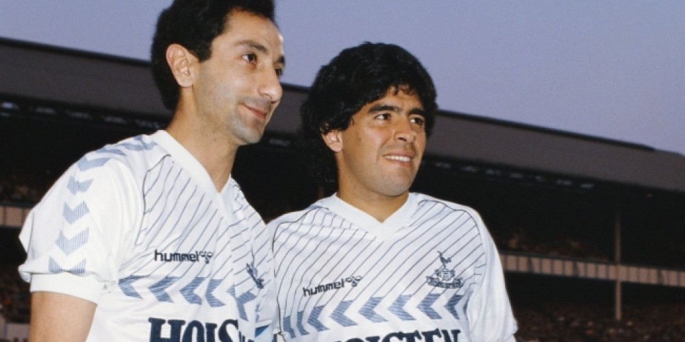 Patrocinado por Nike, Tottenham relanz&oacute; las camisetas hist&oacute;ricas de Hummel