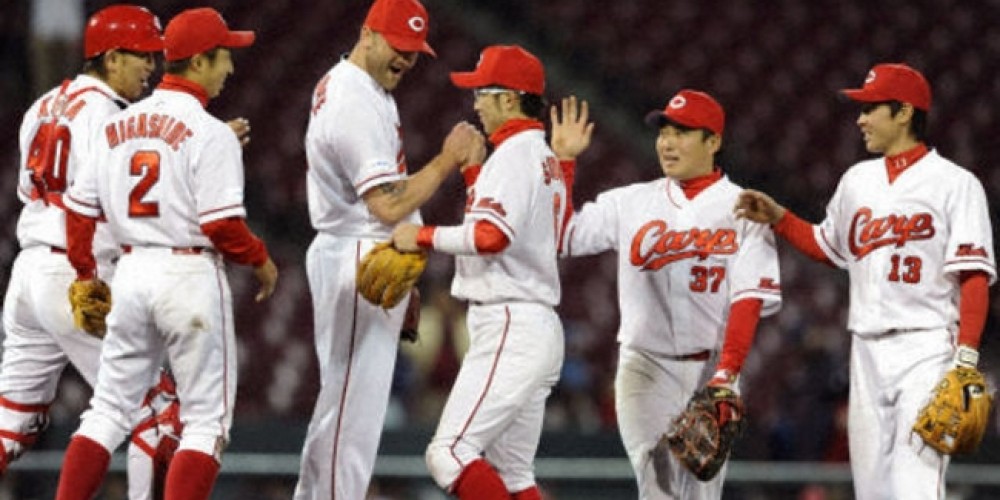 Un equipo de b&eacute;isbol en Jap&oacute;n tiene la sigla y los colores de River