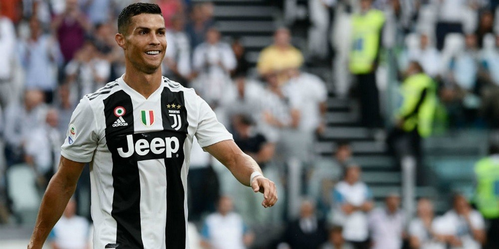 ¿Cuánto dinero se gastó en la compra y venta de jugadores durante 2018 a nivel mundial?