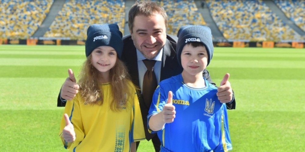 Ucrania y su campaña infantil para presentar su nueva indumentaria