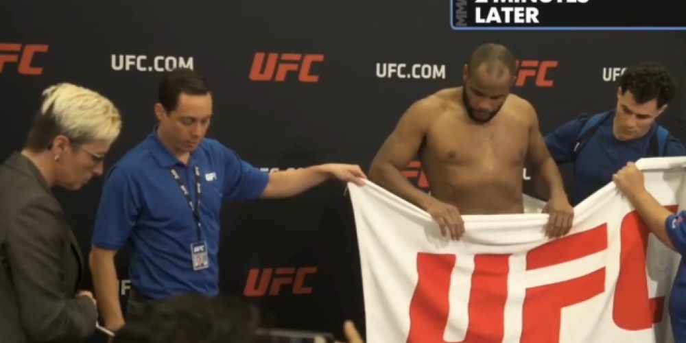 El luchador que baj&oacute; 500 gramos en dos minutos