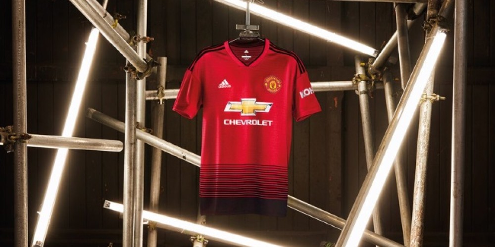 Manchester United presentó de la mano de adidas su nueva camiseta para la temporada 18/19