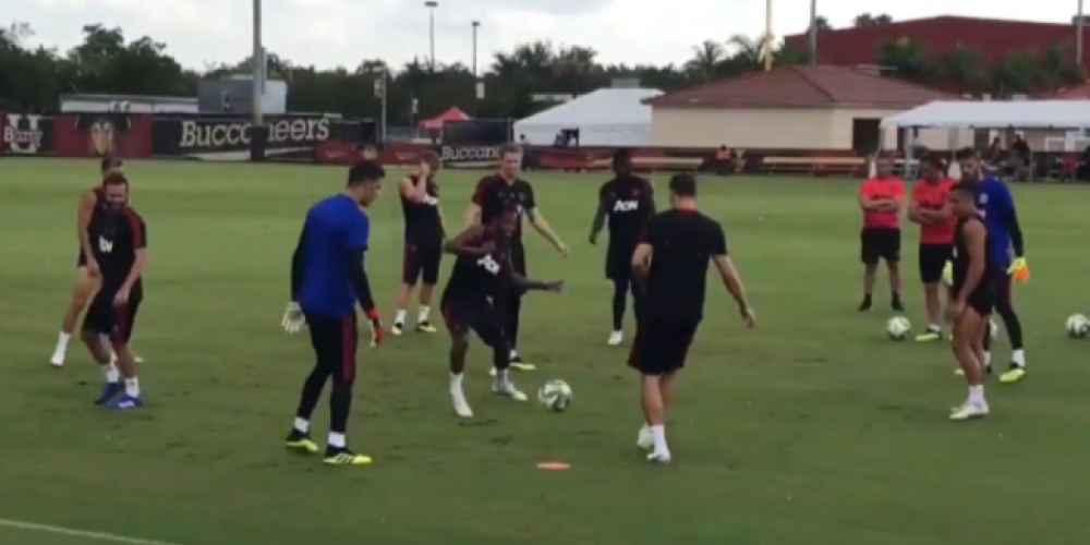 El Manchester United volvi&oacute; viral un ejercicio de entrenamiento por lo mal que fue implementado