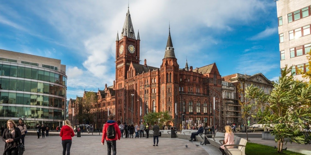 La Universidad de Liverpool ofrece becas para mujeres que quieren trabajar dentro del f&uacute;tbol